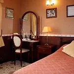The Butlers 3*